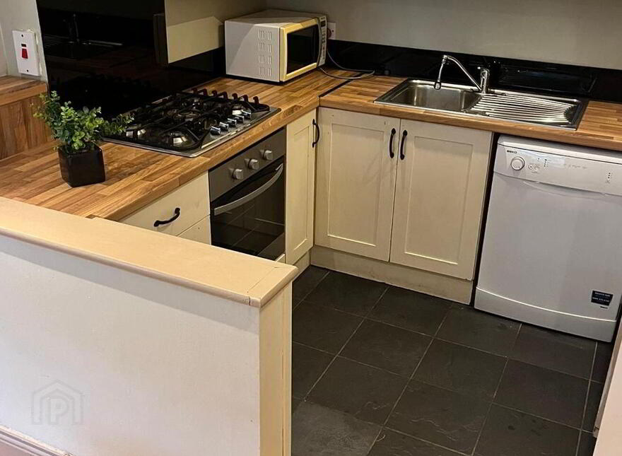 The Gables, Castle Avenue, Silversprings, T23D3H3