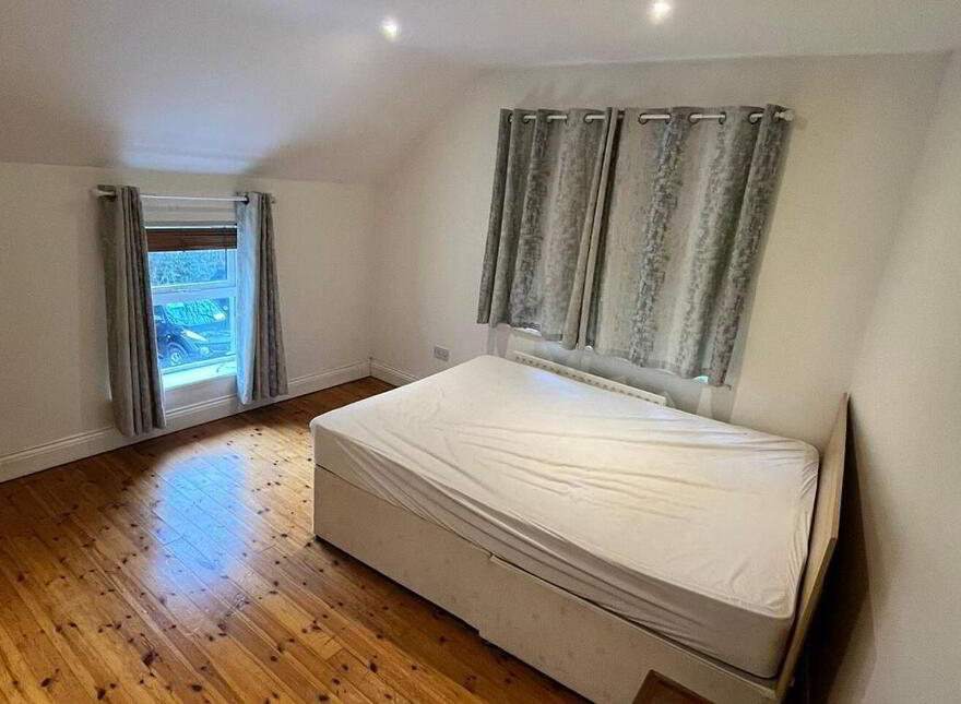 The Gables, Castle Avenue, Silversprings, T23D3H3
