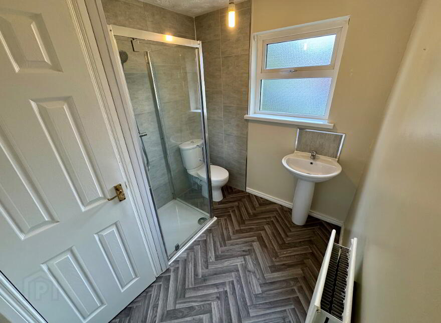 3 Loughview Apartments, Stiles Farm, Antrim, BT41 1LE
