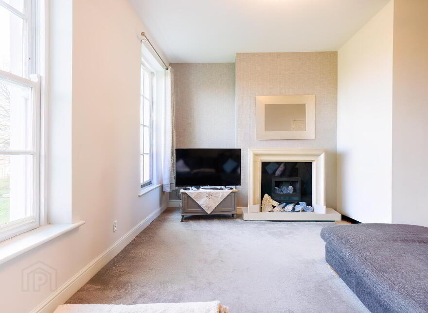19 Kilwarlin Crescent, Hillsborough, BT26 6QF