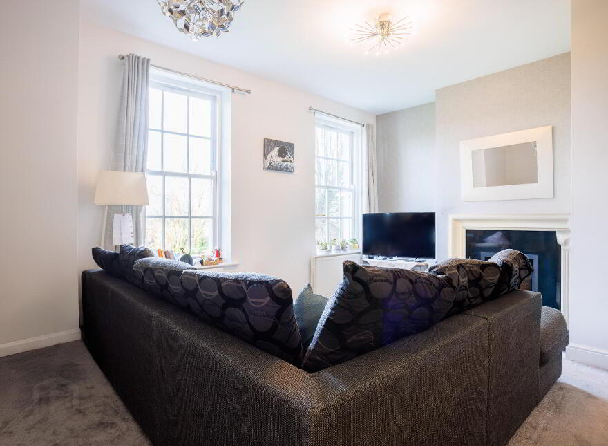 19 Kilwarlin Crescent, Hillsborough, BT26 6QF