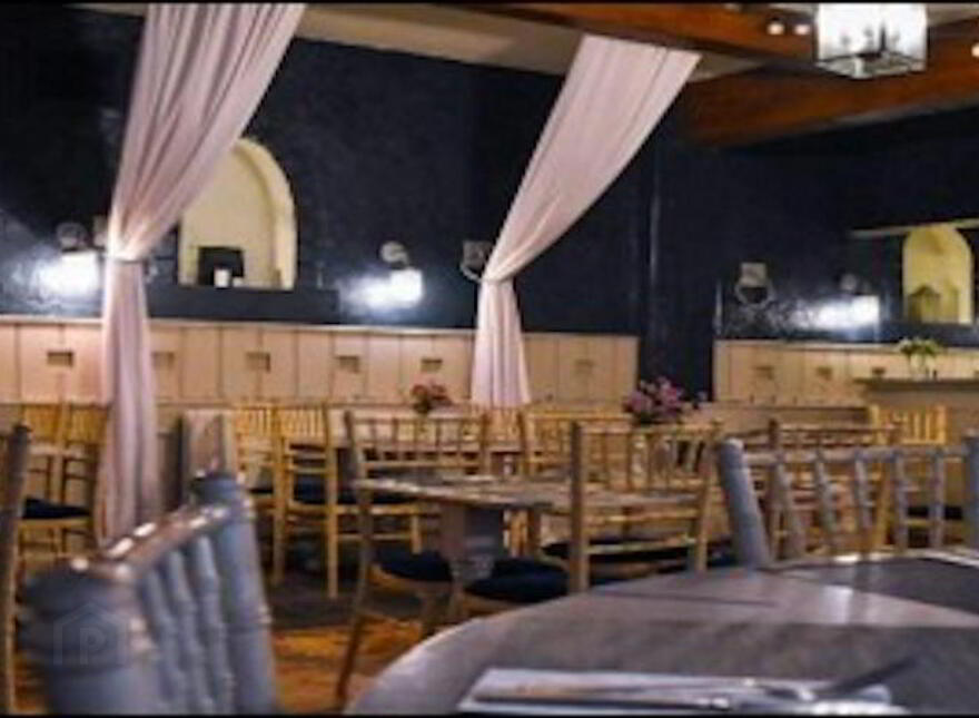 Dobbins Inn Hotel, 6-8 High Street, Carrickfergus, BT38 7AF