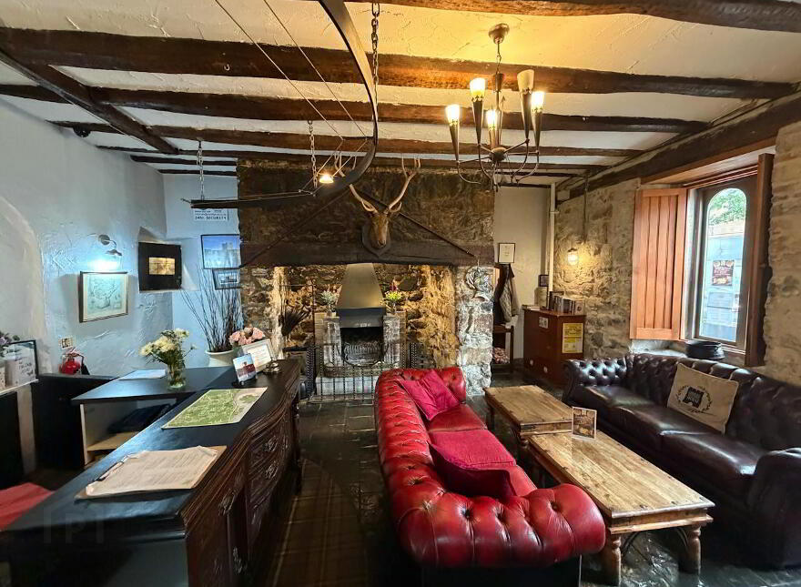Dobbins Inn Hotel, 6-8 High Street, Carrickfergus, BT38 7AF