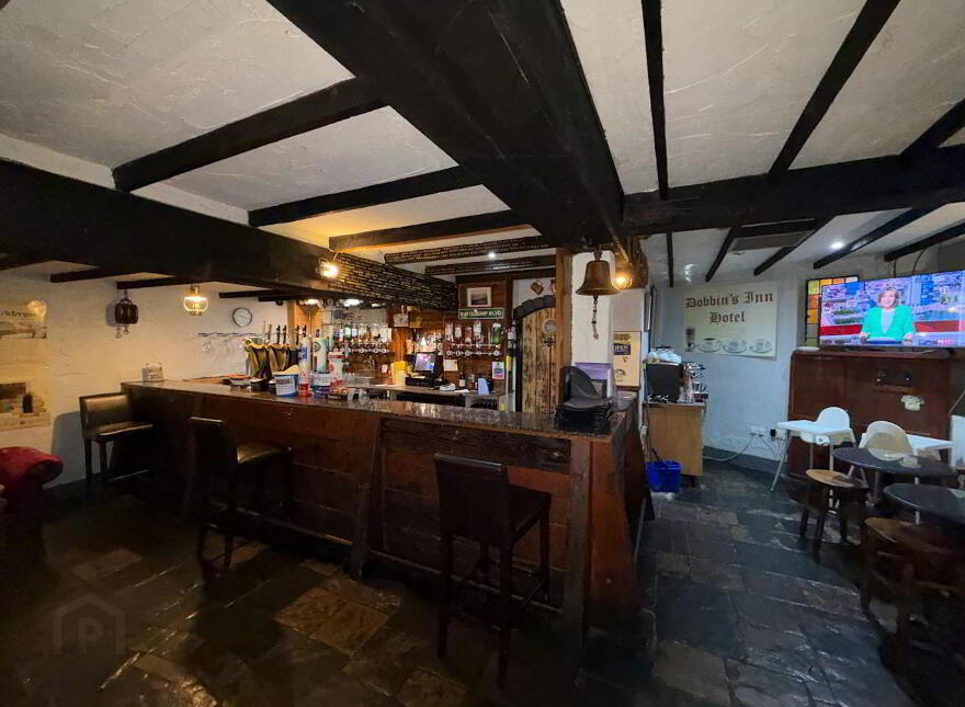 Dobbins Inn Hotel, 6-8 High Street, Carrickfergus, BT38 7AF