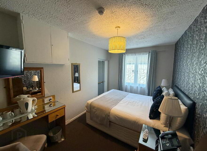 Dobbins Inn Hotel, 6-8 High Street, Carrickfergus, BT38 7AF