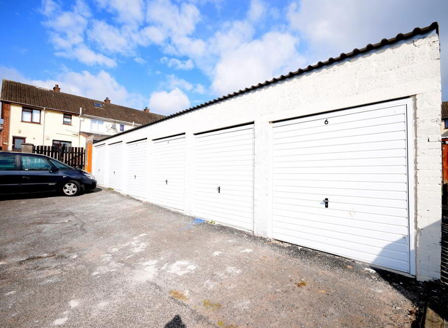 10 Enniskeen Avenue, Newtoanbbey, BT37 9HN