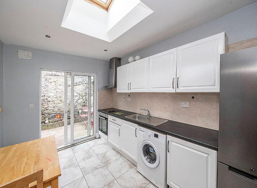 5 Fairlane, O'Connell St, Dungarvan, X35F426