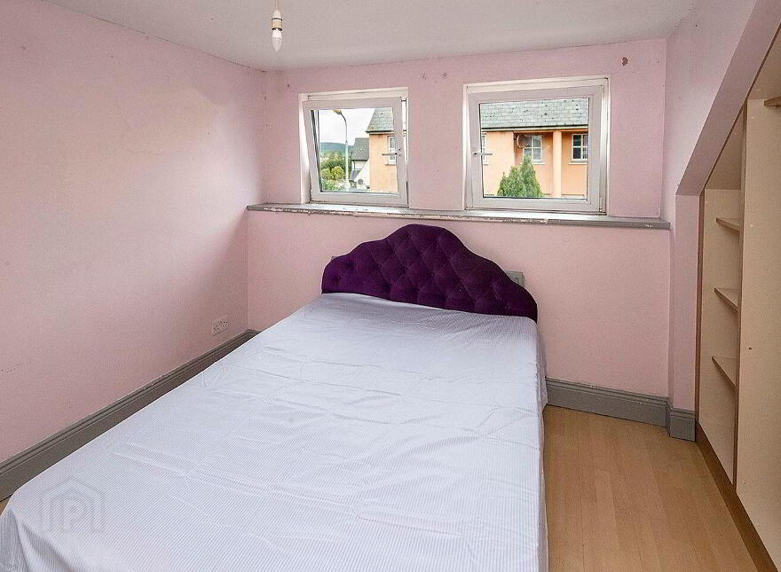 5 Fairlane, O'Connell St, Dungarvan, X35F426