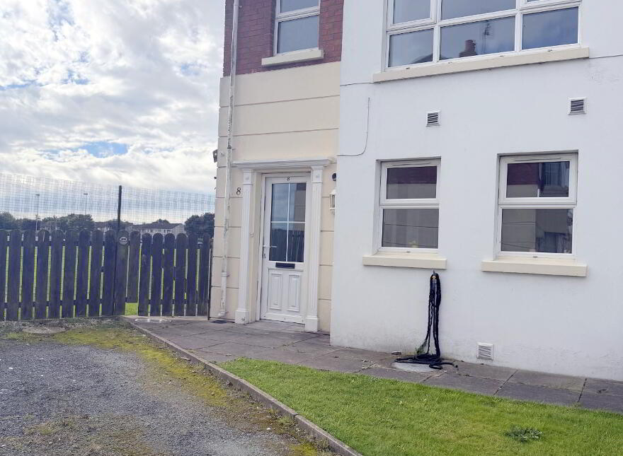 8 Upritchard Crescent, Bangor, BT19 7AU