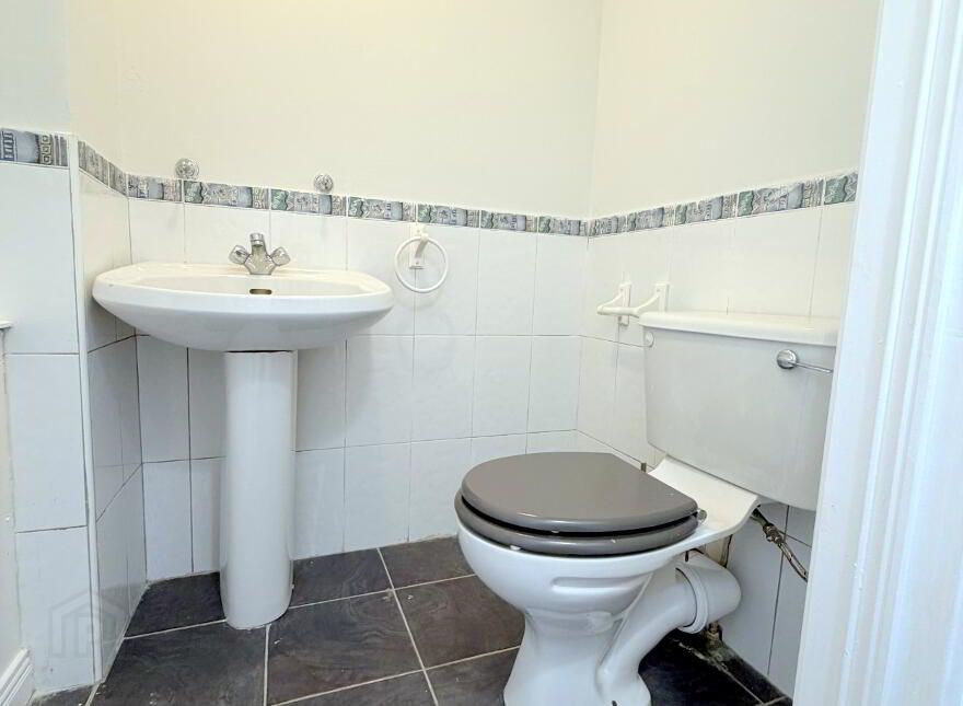 8 Upritchard Crescent, Bangor, BT19 7AU