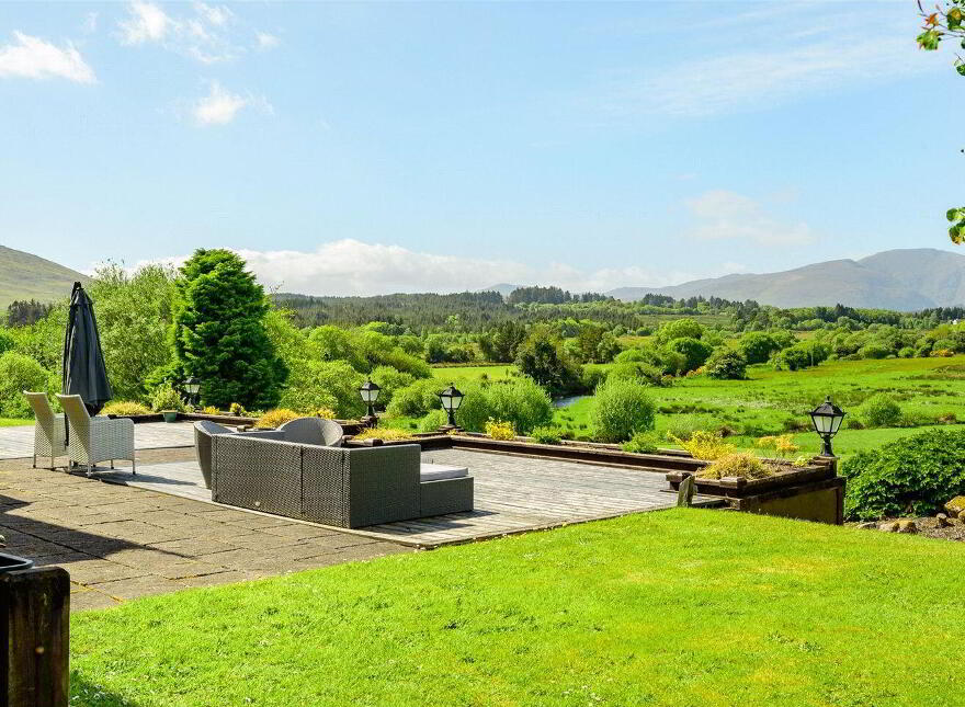 Swan House, Dromore Old, Templenoe, V93KT72