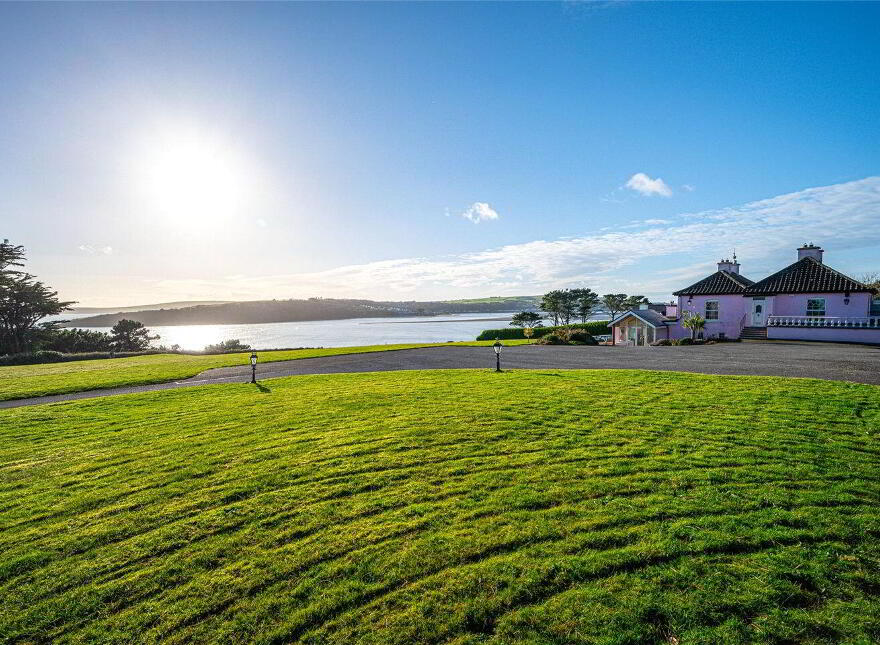 Sea House, Harbour View, Kilbrittain, P72HC79