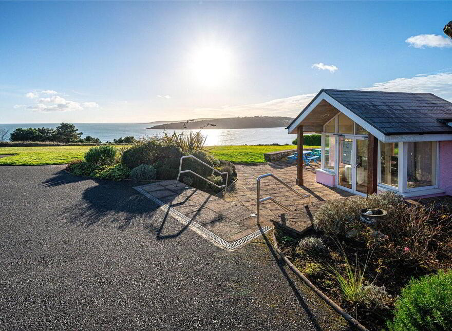 Sea House, Harbour View, Kilbrittain, P72HC79