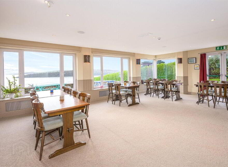 Sea House, Harbour View, Kilbrittain, P72HC79