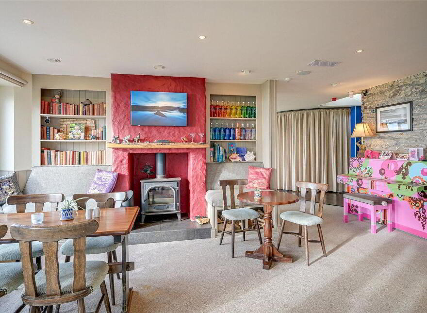 Sea House, Harbour View, Kilbrittain, P72HC79