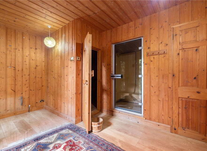 Glendalough, Glendalough, A98DT86