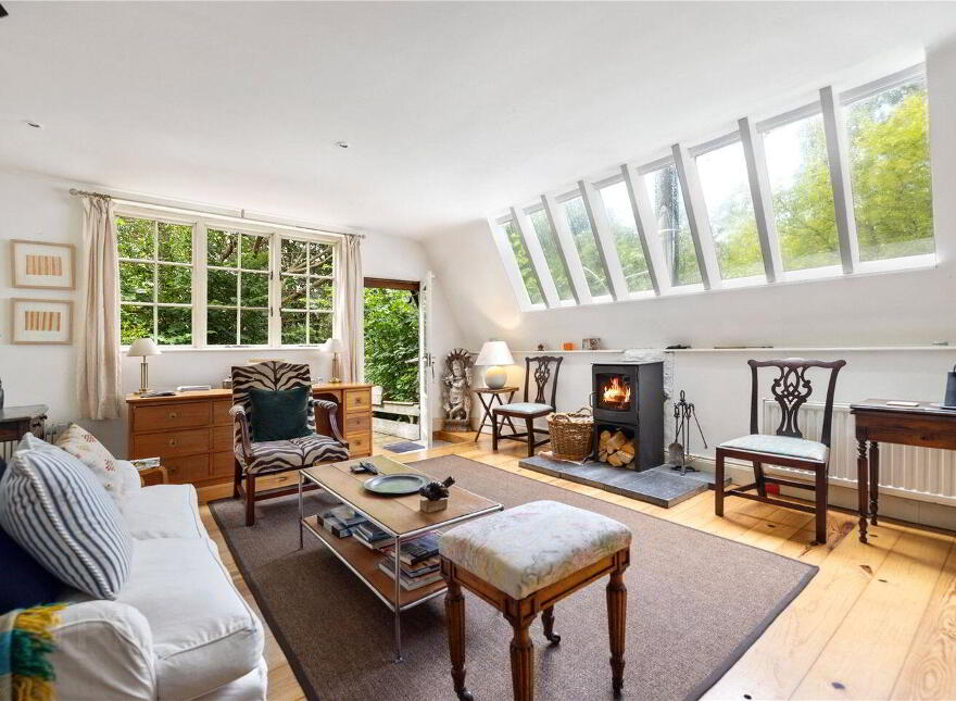Glendalough, Glendalough, A98DT86