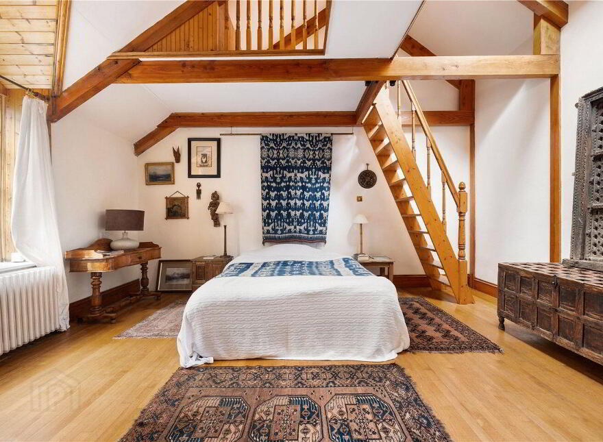 Glendalough, Glendalough, A98DT86