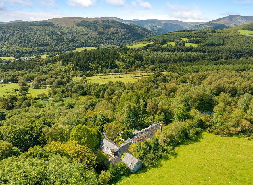 Glendalough, Glendalough, A98DT86