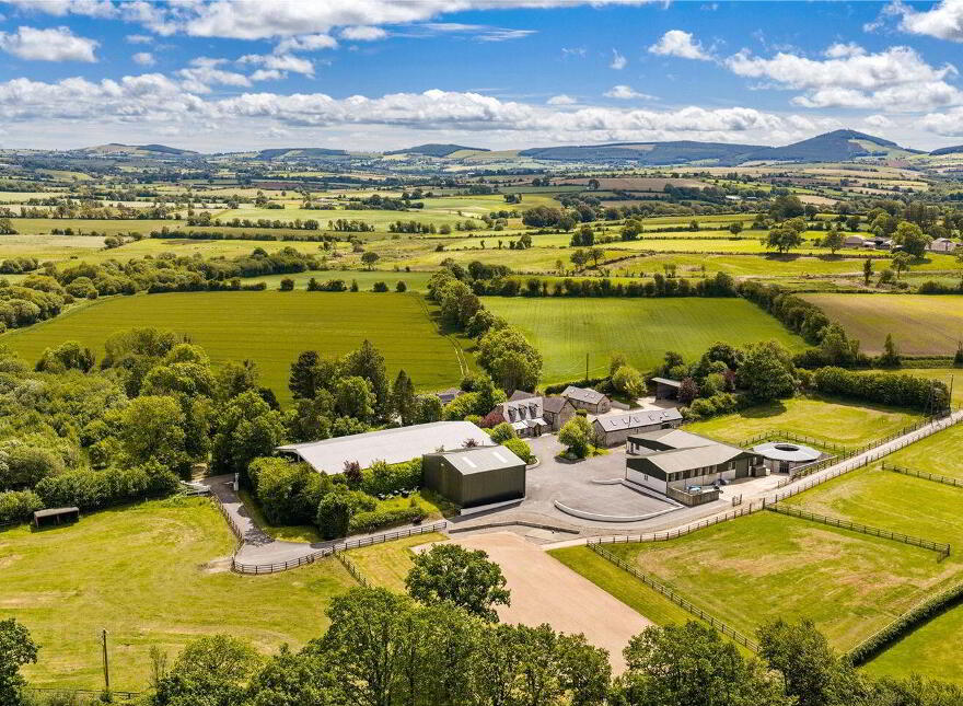 Hallowberry Lodge, Ballingate, Carnew, Y14AW67