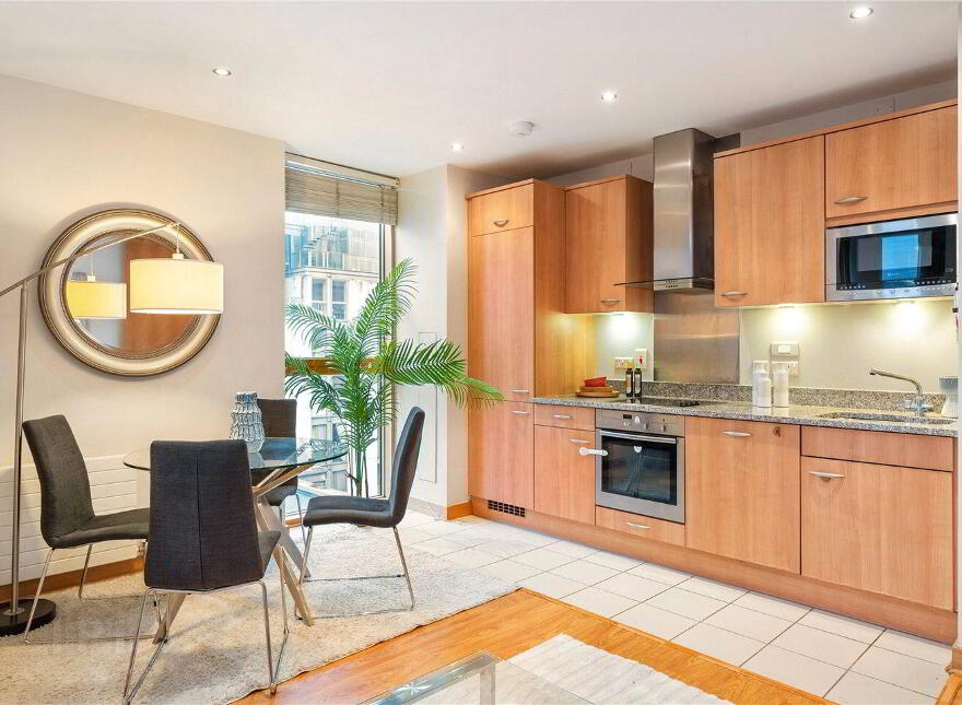 98 Kirkpatrick House, Spencer Dock, Dublin 1, D01XY76