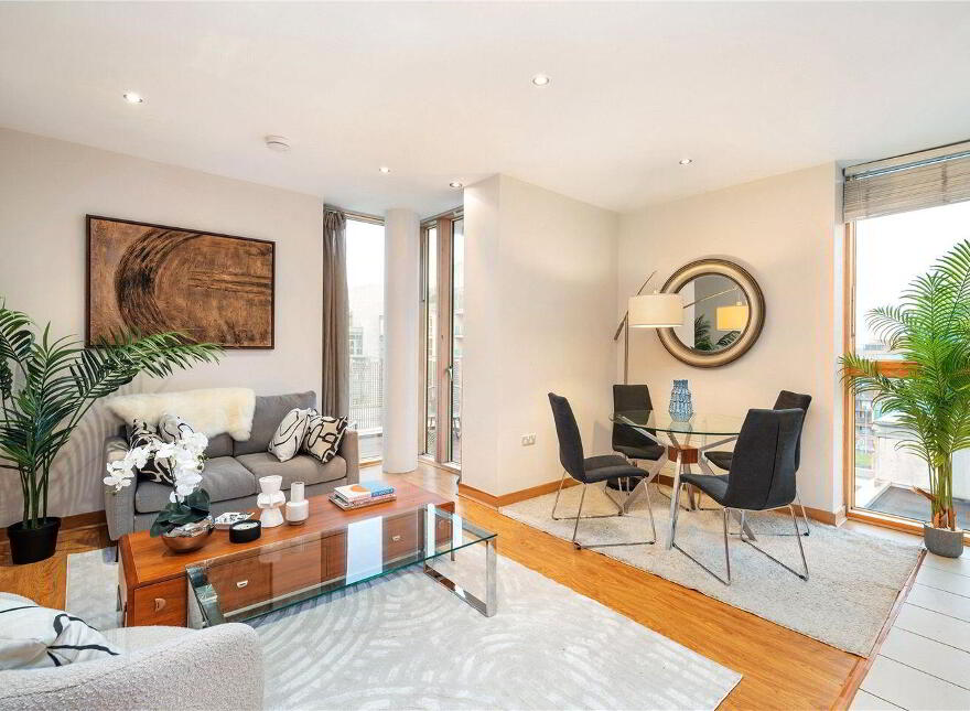 98 Kirkpatrick House, Spencer Dock, Dublin 1, D01XY76