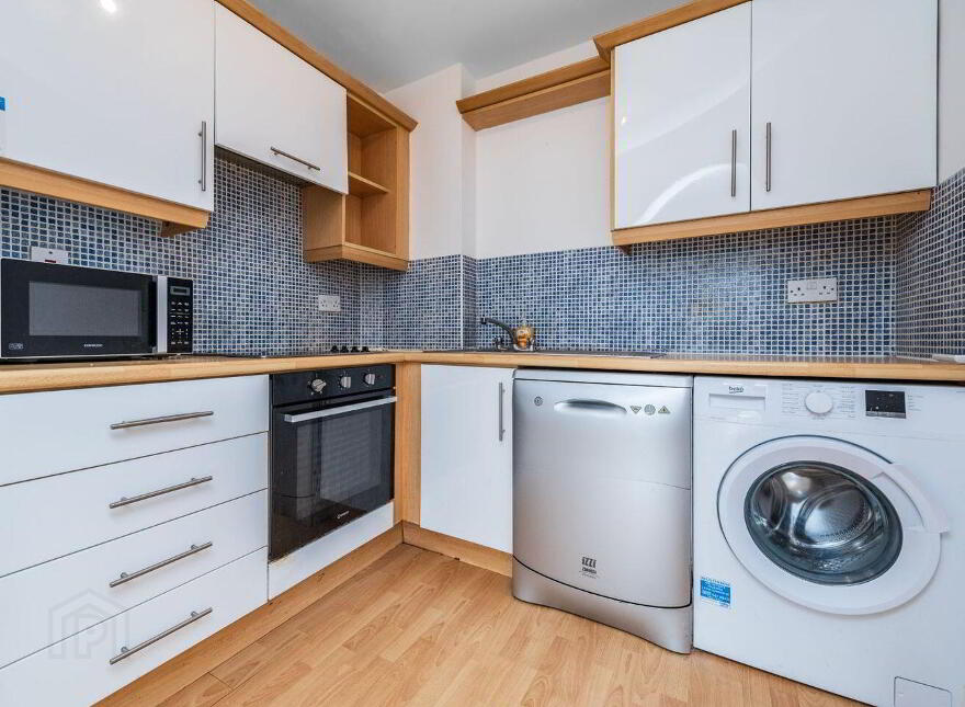 8 Millbank Square, Sallins, W91AV29
