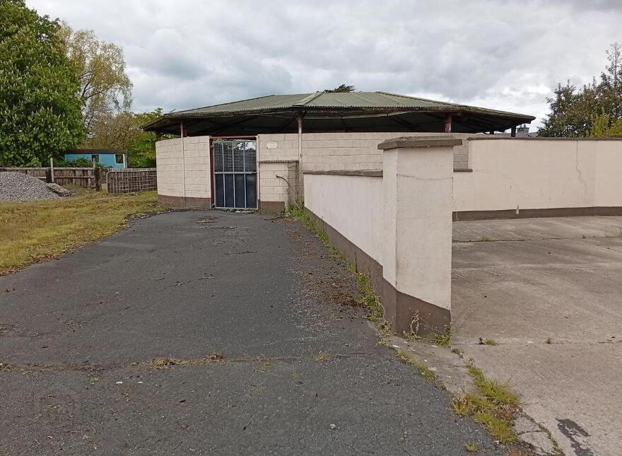 Extensive Equestrian Property, Clifton Lodge, The Curragh, Ballysax, R56H288