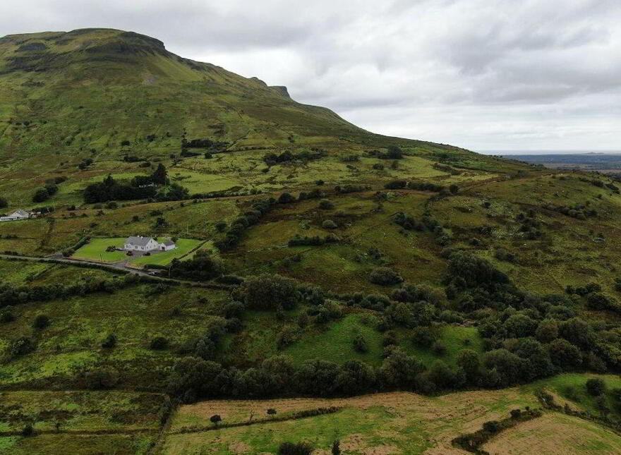Shesknan, Glenade