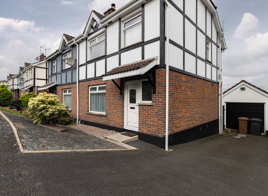17 Denfort Lodge, Off Barban Hill, Dromore, BT25 1QB