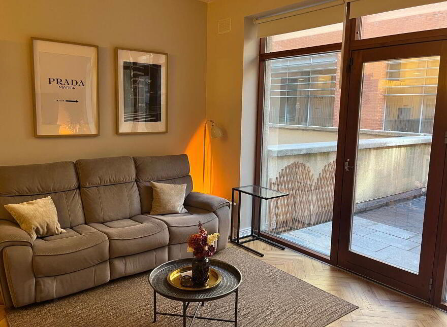 Apt 210, Castleforbes Square, Block E, Castleforbes Square, Dublin 1, D01VH99