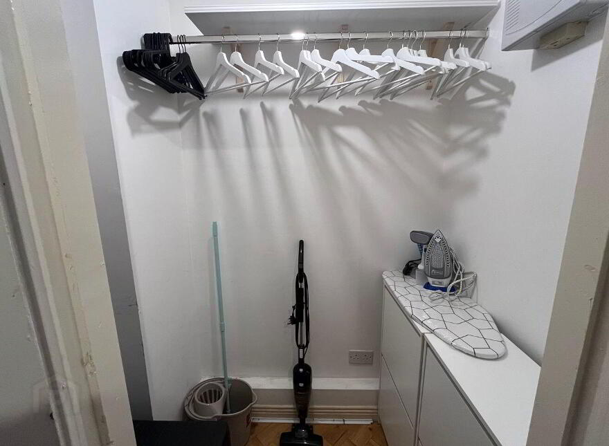 Apt 210, Castleforbes Square, Block E, Castleforbes Square, Dublin 1, D01VH99