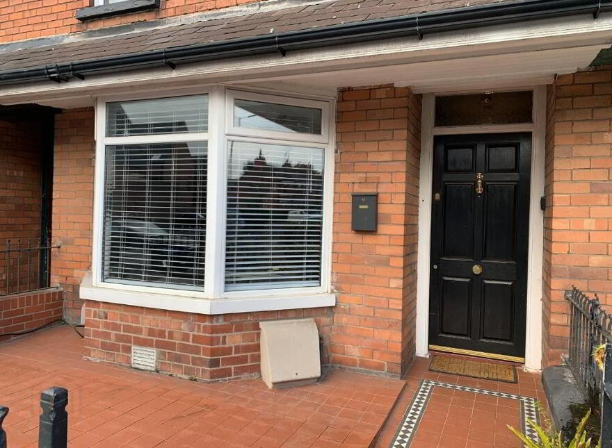 649 Lisburn Road, Belfast, BT9 7GT