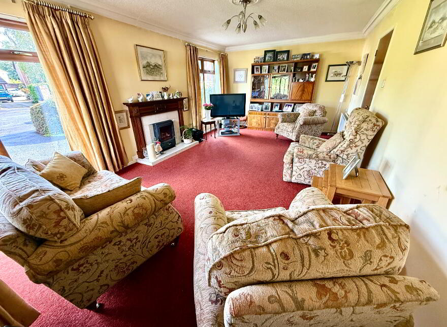 16 Dunnwood Park, Waterside, Derry, BT47 2NN