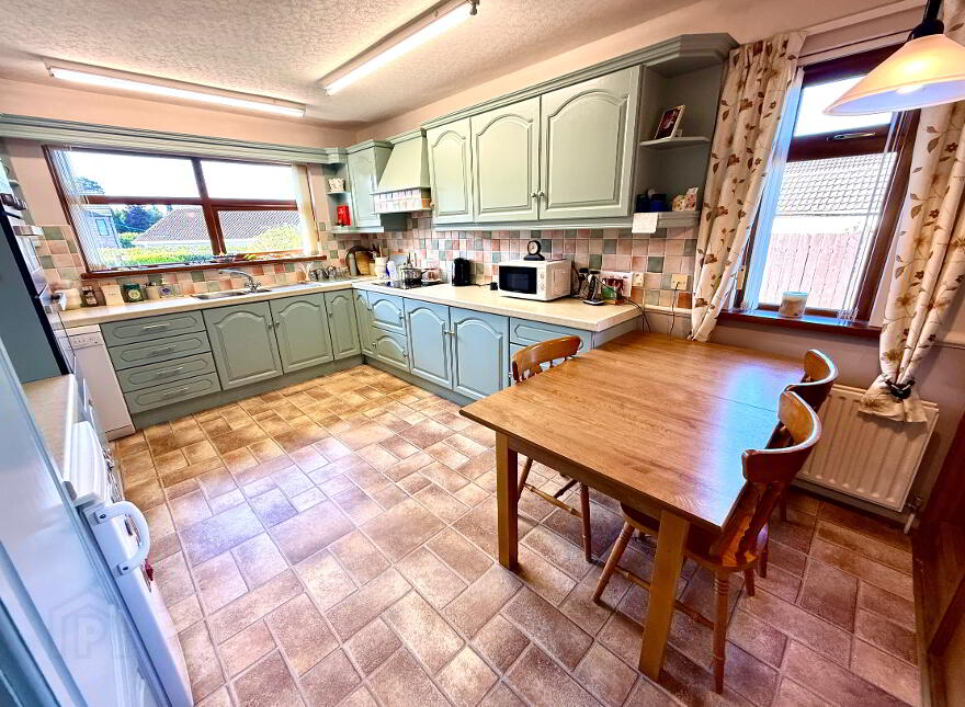16 Dunnwood Park, Waterside, Derry, BT47 2NN