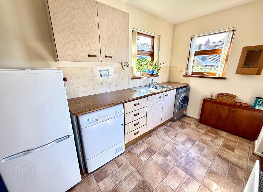 16 Dunnwood Park, Waterside, Derry, BT47 2NN