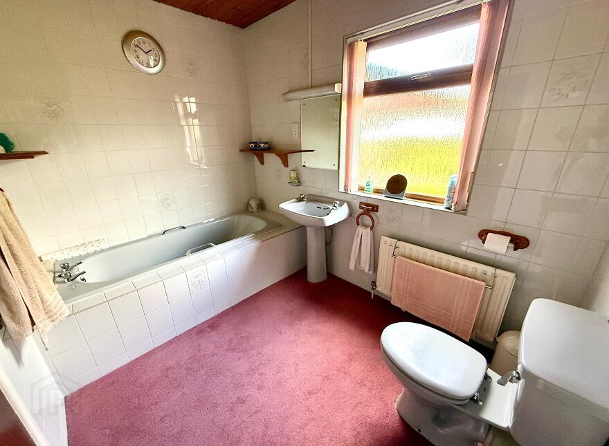 16 Dunnwood Park, Waterside, Derry, BT47 2NN