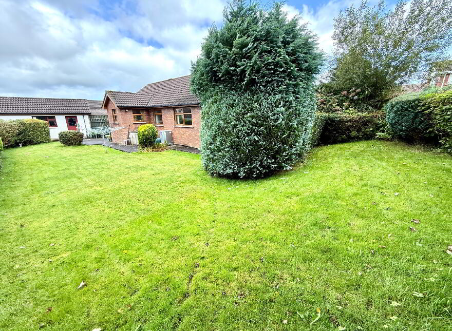 16 Dunnwood Park, Waterside, Derry, BT47 2NN