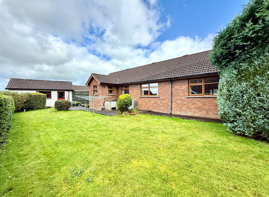 16 Dunnwood Park, Waterside, Derry, BT47 2NN