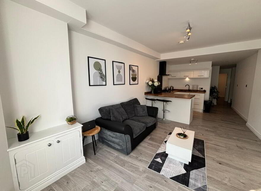 427a Woodstock Road, Belfast, BT6 8PW
