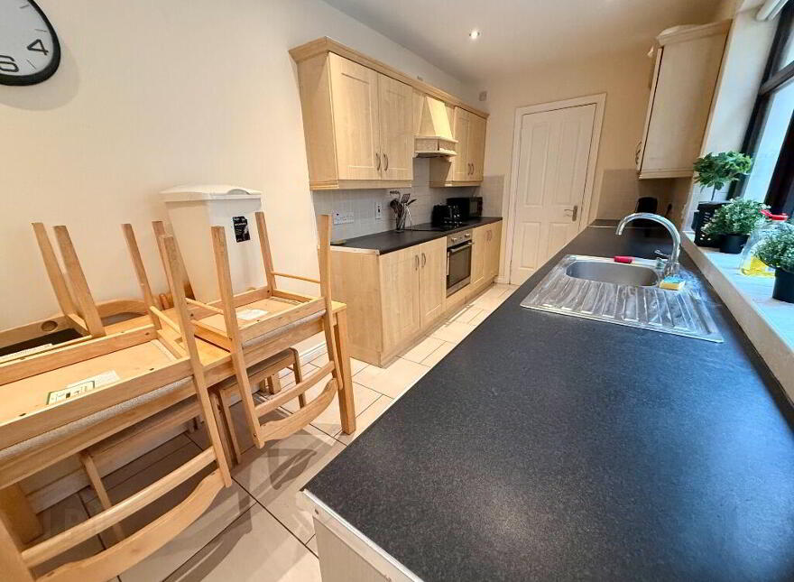 75 Fitzwilliam Street, Belfast, BT9 6AX
