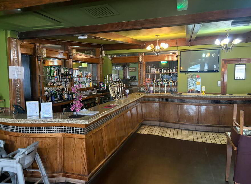 The Glenowen Inn, 108-112 Glen Road, Andersonstown, Belfast, BT11 8BH