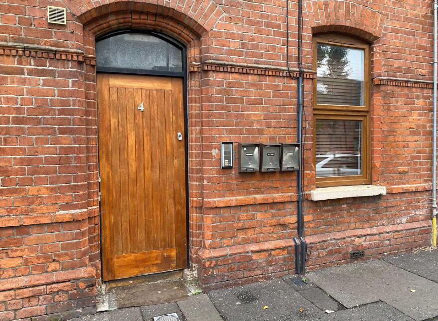 Apt 2 4, Templemore Avenue, Albertbridge, Belfast, BT5 4FT