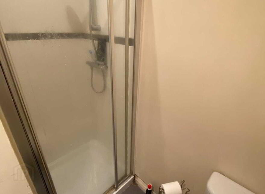 Apt 2 4, Templemore Avenue, Albertbridge, Belfast, BT5 4FT