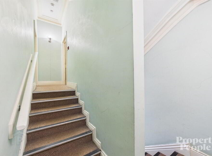 APT 3, 16 Glandore Avenue, Belfast, BT15 3FB