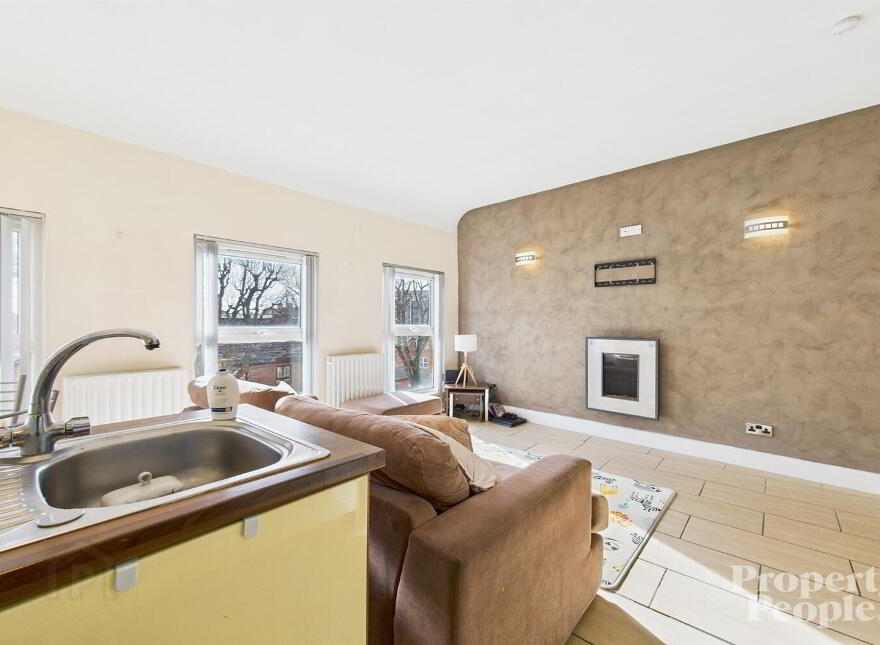 APT 3, 16 Glandore Avenue, Belfast, BT15 3FB