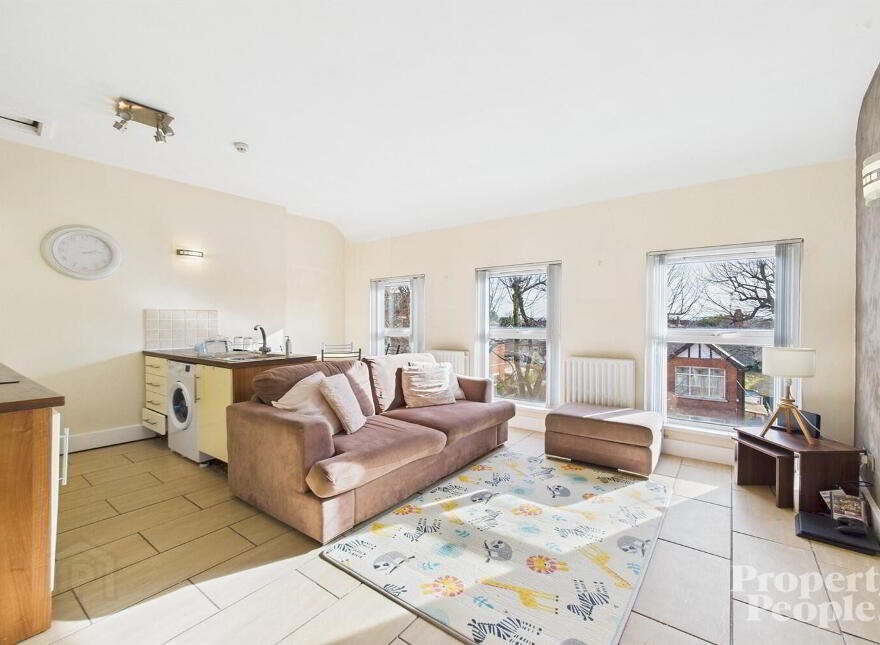 APT 3, 16 Glandore Avenue, Belfast, BT15 3FB