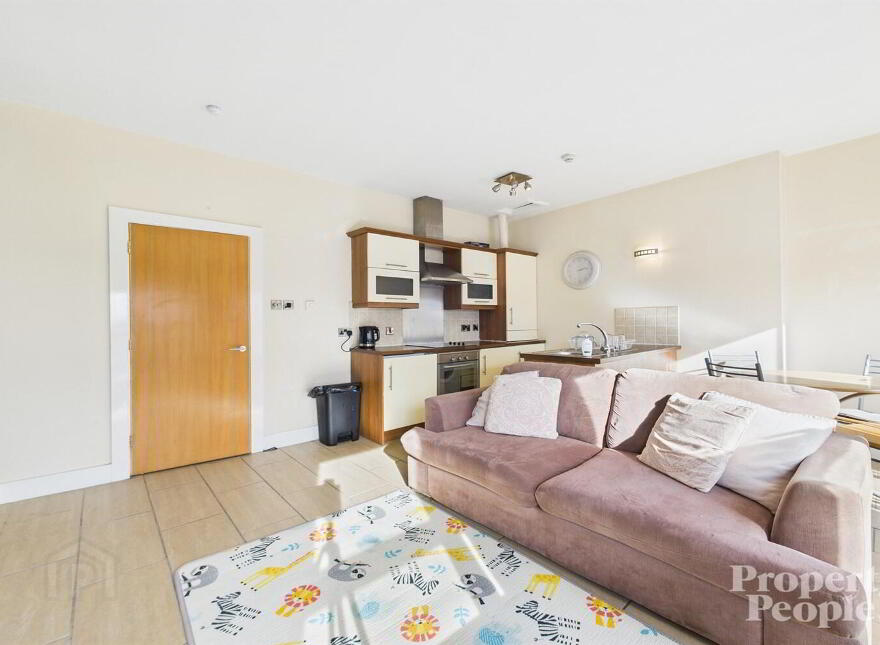 APT 3, 16 Glandore Avenue, Belfast, BT15 3FB