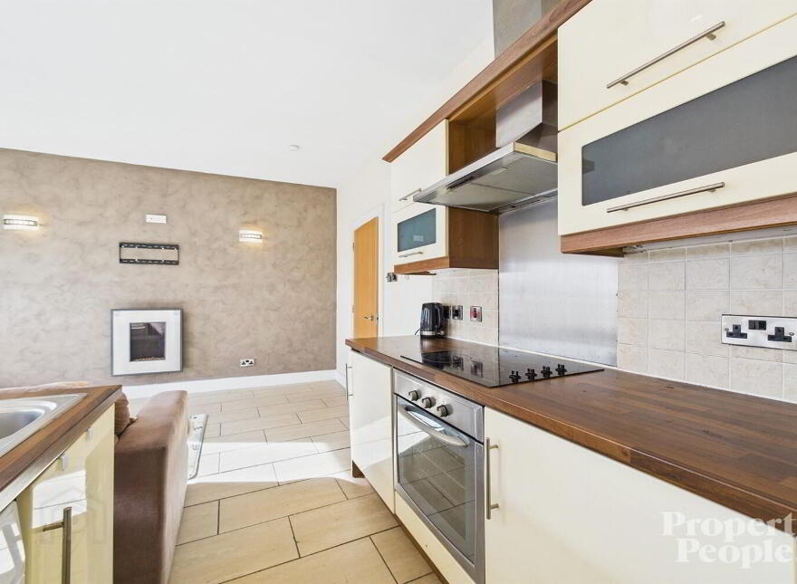 APT 3, 16 Glandore Avenue, Belfast, BT15 3FB