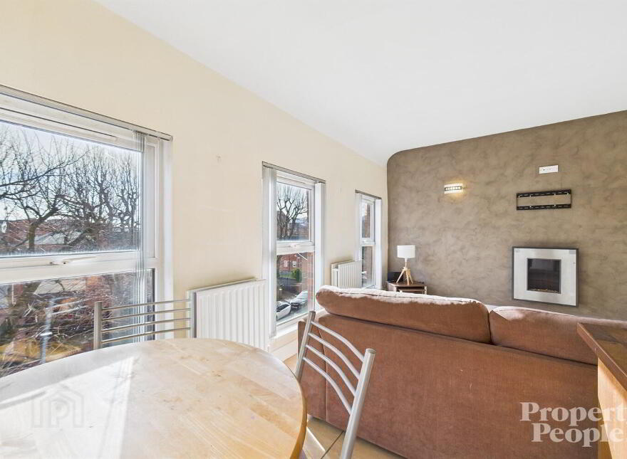 APT 3, 16 Glandore Avenue, Belfast, BT15 3FB